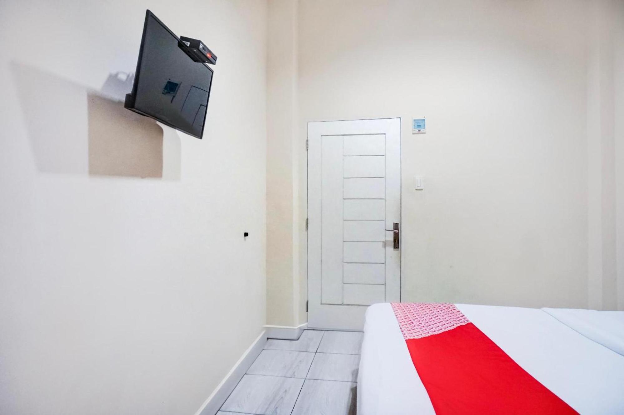 Hotel O Medan City Near Lapangan Benteng Formerly Ralica Residence Exterior foto