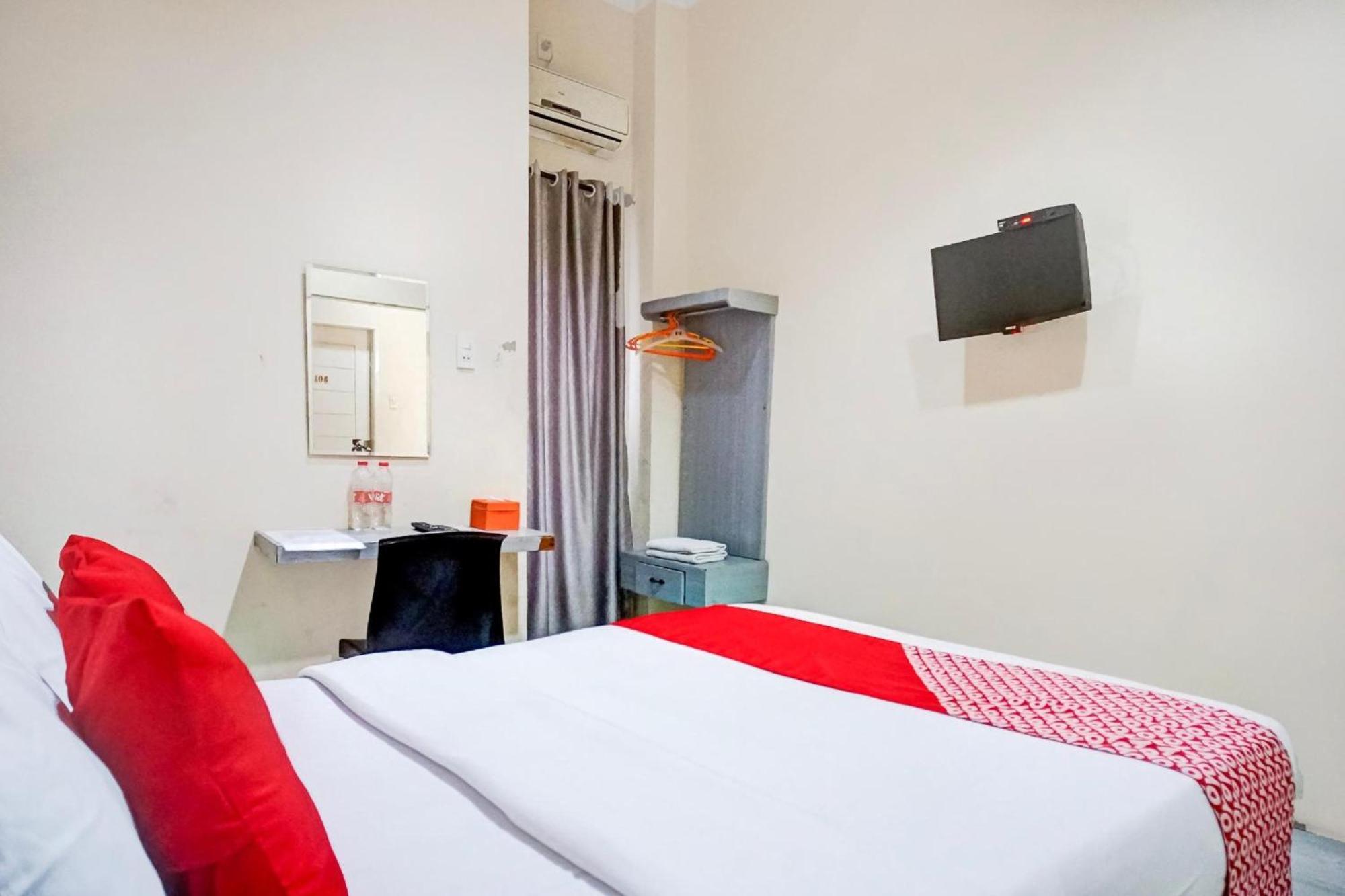 Hotel O Medan City Near Lapangan Benteng Formerly Ralica Residence Exterior foto